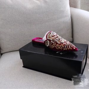 Alice Olivia shoes size 7.5 new with tag